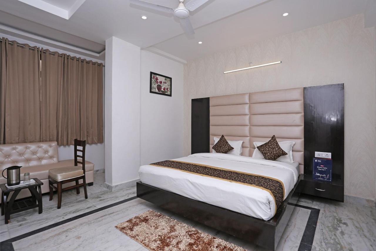 Capital O 10060 Hotel The Leaf Lucknow Exteriör bild